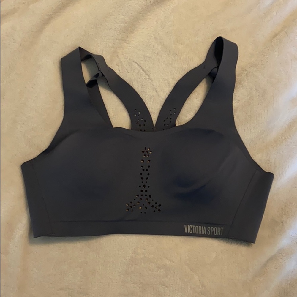 Size 34B Victoria’s Secret sports bra